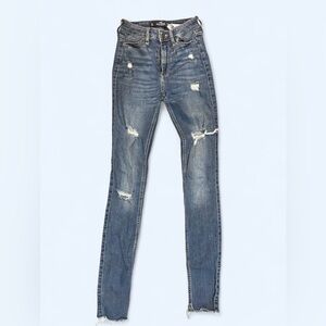 Hollister Ultra High Rise Super Skinny Distressed Jeans Size W24 L32